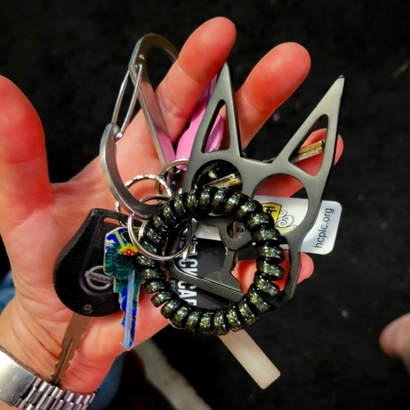 "Stabby Tabby"©️ Self Defense KittyCat Key Chain w/ Wristband 🔑 "Bottle Opener" - Picture 12 of 16